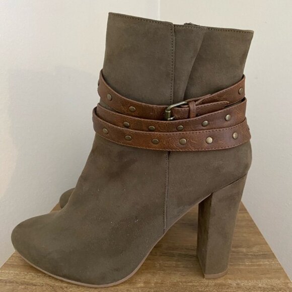 Booties - Picture 4 of 6